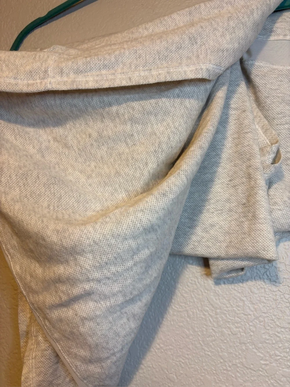 Lululemon Sun Salutation Circle Scarf Heathered Grey White